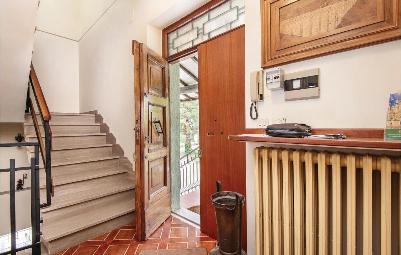 Amazing Home In Spoleto With Wifi Bazzano Inferiore Luaran gambar